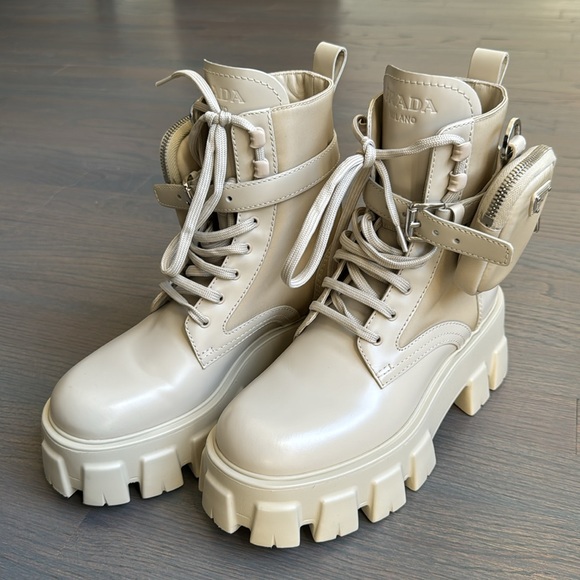 Prada lace up Monolith leather & Re-Nylon platform boots with zipper pouch - Picture 5 of 6